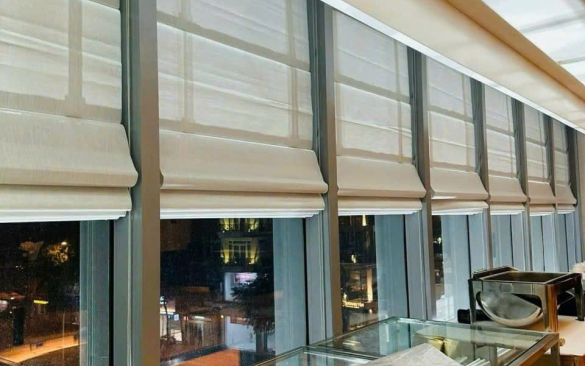 Rèm Roman 