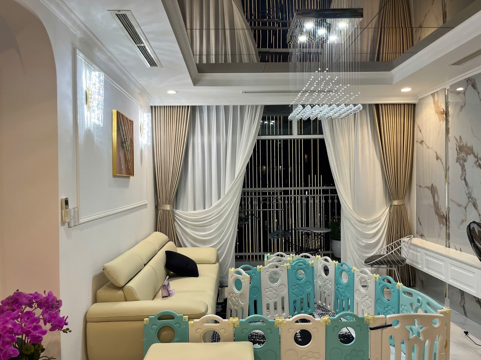 Thi công rèm cửa chung cư landmark
