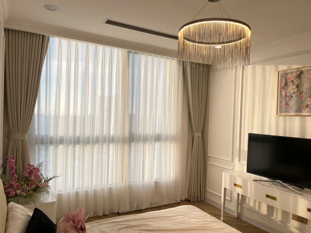 Lắp đặt rèm vải linen thêu tay cao cấp tại Quận 2