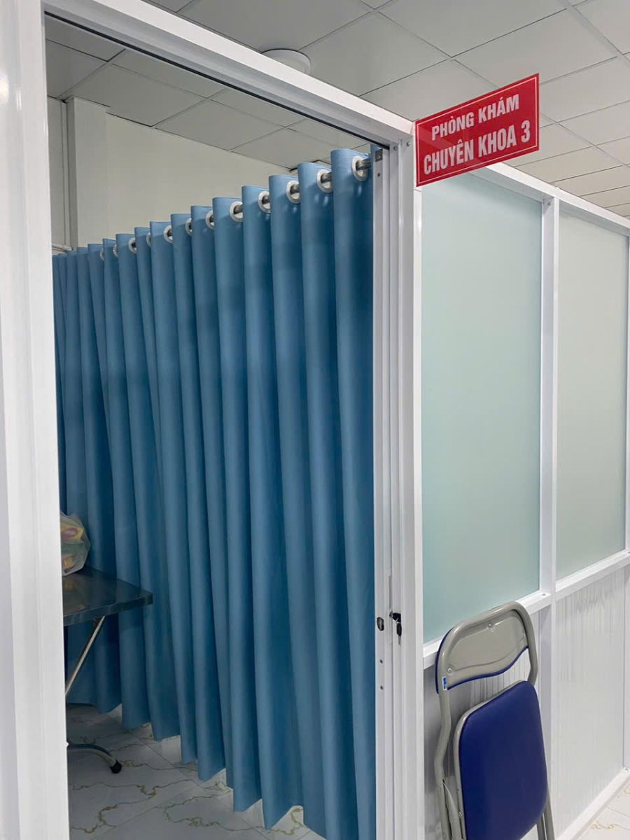 Lắp đặt rèm cửa phòng khám bệnh viện tại HCM