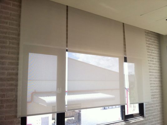 Lắp đặt rèm cửa văn phòng quận 2