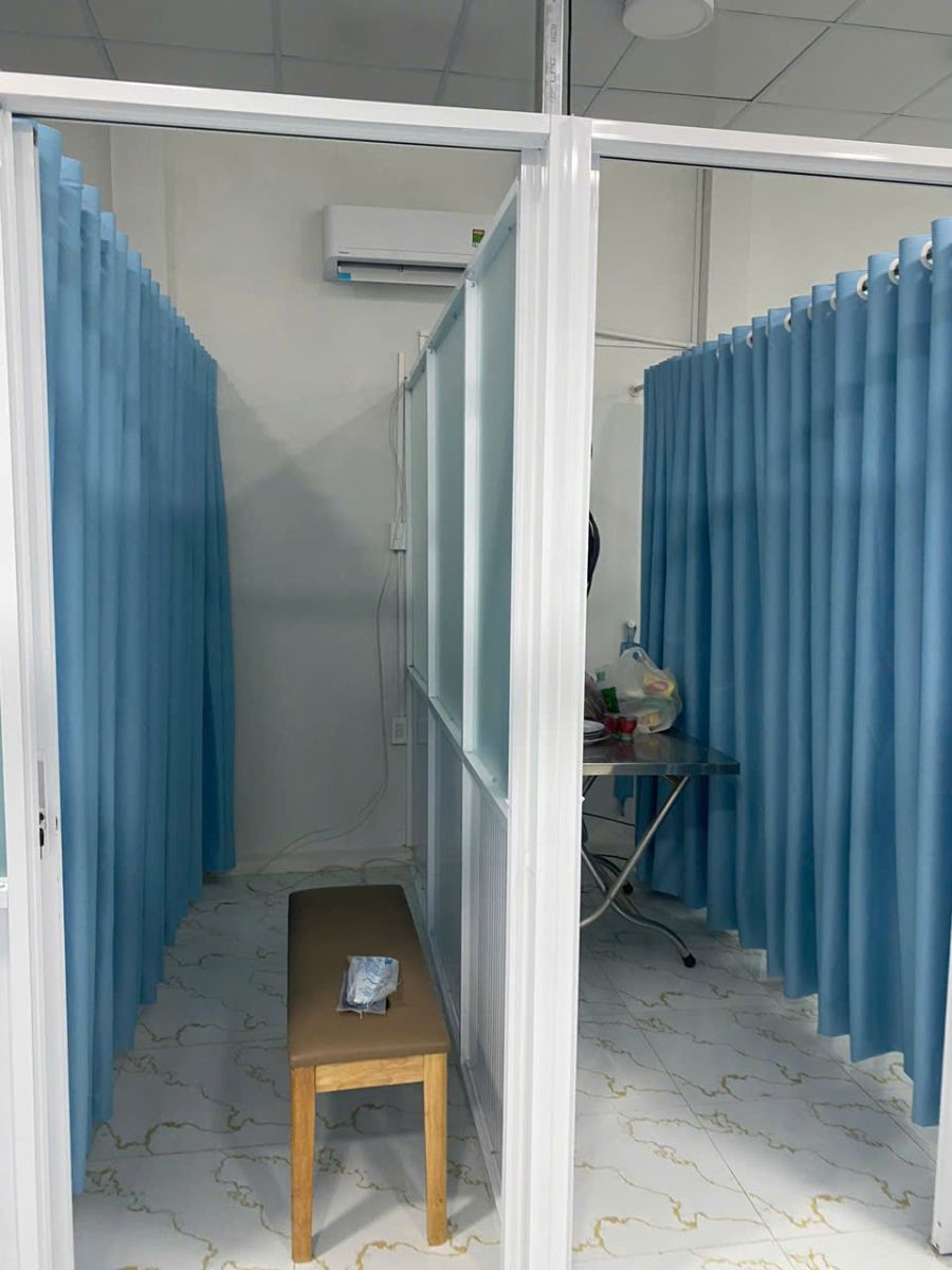 Lắp đặt rèm cửa phòng khám bệnh viện tại HCM