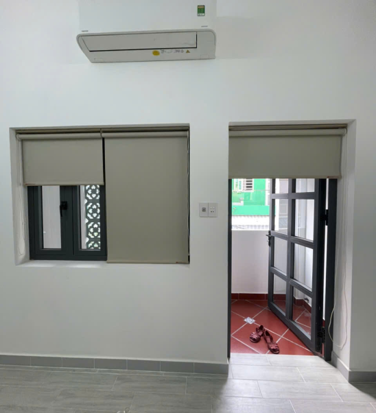 Rèm Cuốn Tại Đường Tên lửa